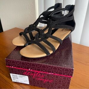 Dexflex Comfort Saylor Low Wedge Sandal Black Size 9.5